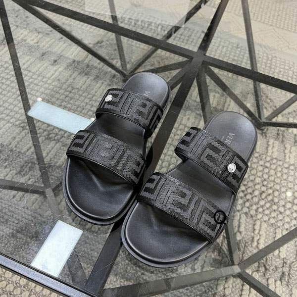 Picture of Versace Slippers _SKUVersacesz38-45BS060329
